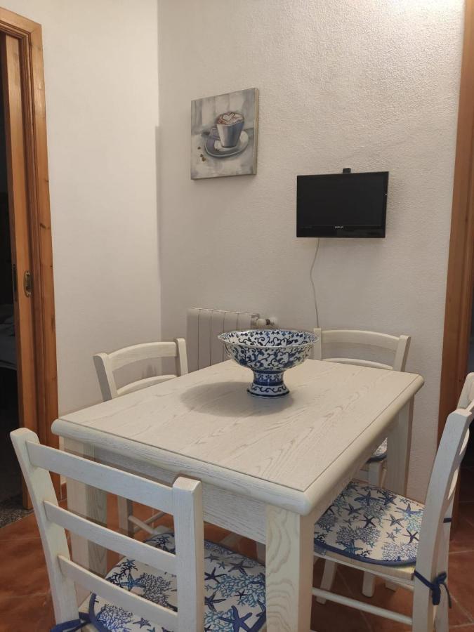 Appartamento A 50 Mt Dal Mare Cala Gonone Esterno foto